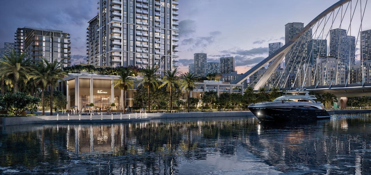 Unparalleled Views of the Creek Canal